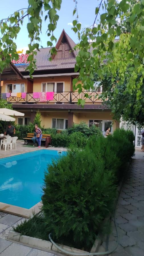 Evropa Hotel Bosteri Exteriör bild