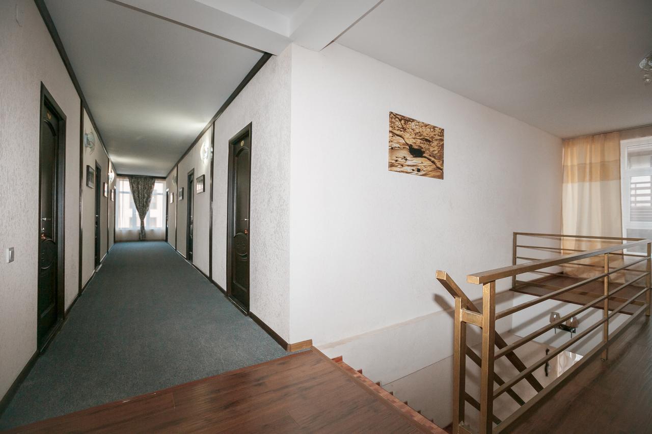 Evropa Hotel Bosteri Exteriör bild